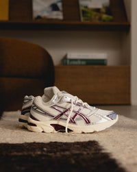 ASICS GEL-1130 Cream/Beniimo Purple